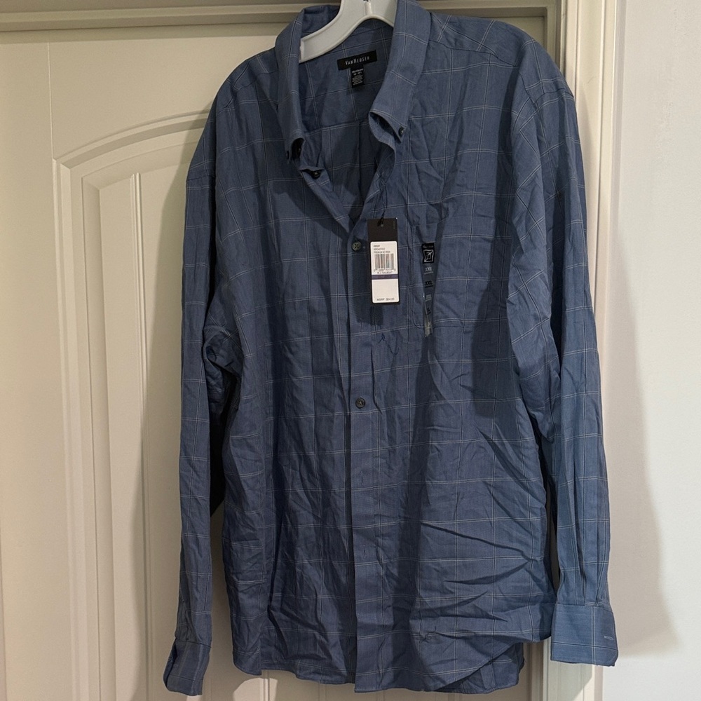 VanHeusen men’s long sleeve button down